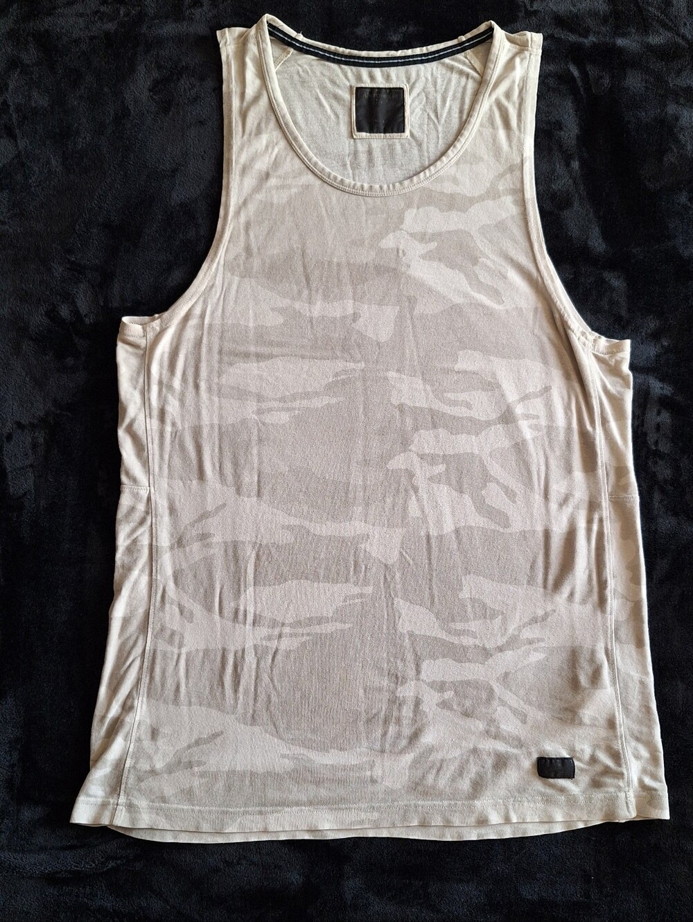 Abercrombie & Fitch beige camo-print scoop-neck muscle tank top